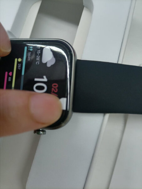 aigo FW05智能手表如何更改表盘显示设置？