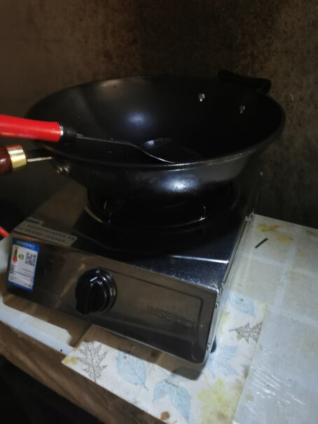 樱雪INSE燃气灶具煤气天然气灶家用问一下收到货用过的，液化气的会不会把锅底熏黑？