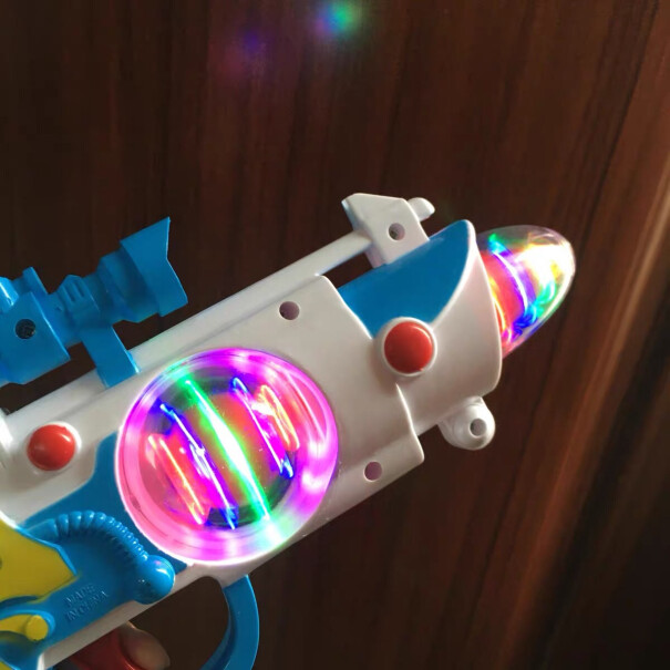 电动声光玩具枪沃特曼儿童玩具枪真的好吗！应该注意哪些方面细节！