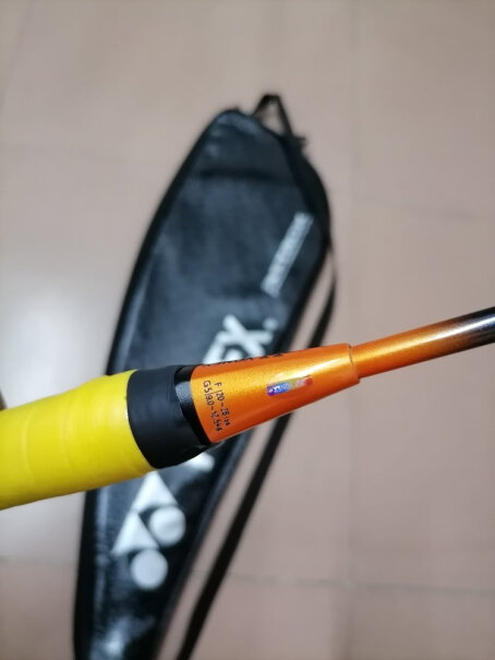 尤尼克斯YONEX羽毛球拍VT-10DG进攻型35高磅单拍线是可以自己拉的吗？