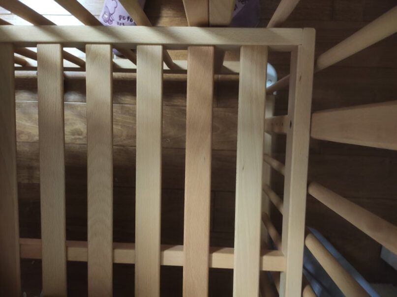 京造京东自有品牌实木婴儿床和大床拼接有缝隙么 安不安全？