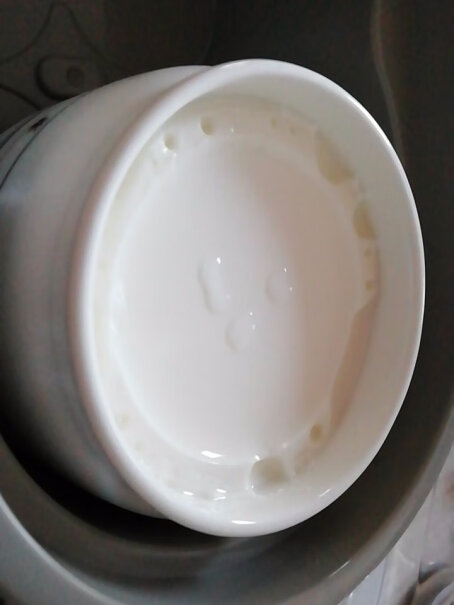 小熊酸奶机家用全自动定时自制米酒机纳豆机泡菜机酸奶怎么制作？？做出来很涩，且口感也不好&hellip;&hellip;你们做酸奶加糖吗？用什么菌粉做？？？