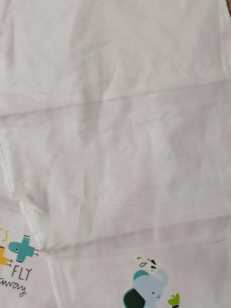 京东（JINGDONG）吸汗巾-垫背巾京东京造婴儿纱布隔汗巾4条装真实测评质量优劣！应该注意哪些方面细节！