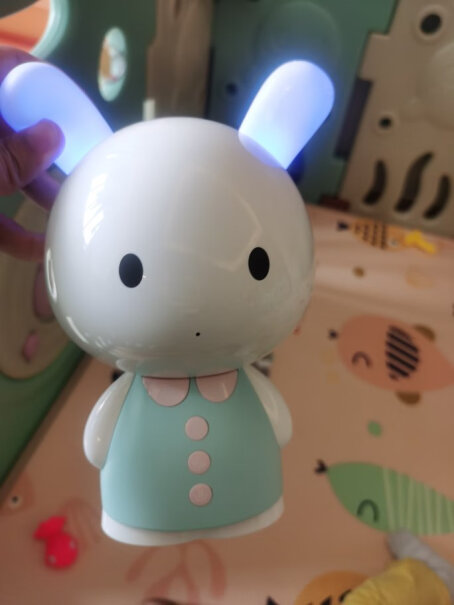 小米米兔故事机耳朵灯能关闭吗？