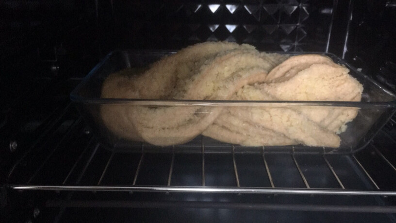 松下23L空气炸烤箱专业烤箱可以上下两层同时进行烤面包吗，还是一次只能一层？