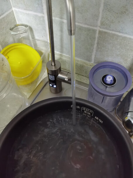 飞利浦UF10超滤净水机家用直饮净水器不插电无废水怎么用了几天还是有味道？