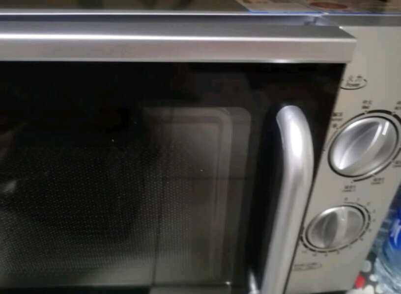 格兰仕家用微波炉这款可以用金属器皿加热吗？