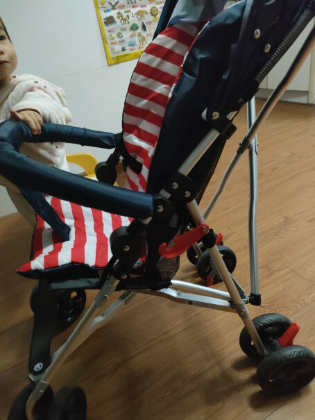 hd小龙哈彼婴儿推车铝合金车架轻便可折叠避震宝宝儿童手推伞车半岁宝宝坐的不是很稳可以坐么？