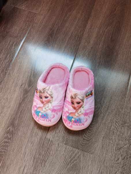 儿童拖鞋DISNEY迪士尼儿童棉拖鞋为什么买家这样评价！良心点评配置区别？