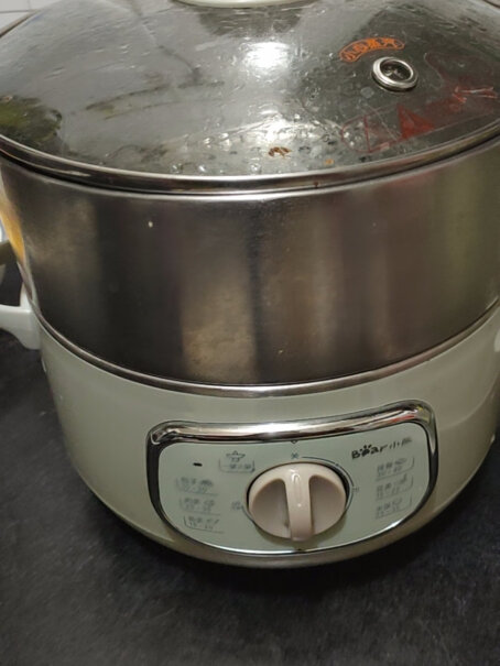 小熊电蒸锅蒸锅电可以下面煮粥，上面蒸东西吗？