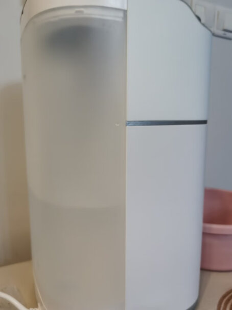 飞利浦加热净水器Cube家用RO反渗透即热净水机废水有专门的废水箱吗？还是又继续循环了？
