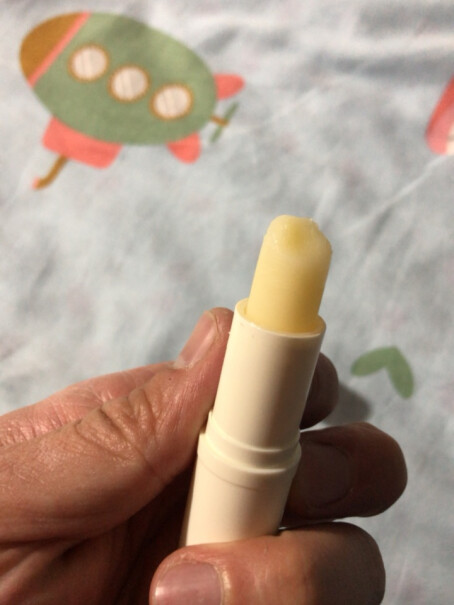 双支曼秀雷敦植萃润唇膏8g小蜜蜂蜜香料孕妇可以用吗？