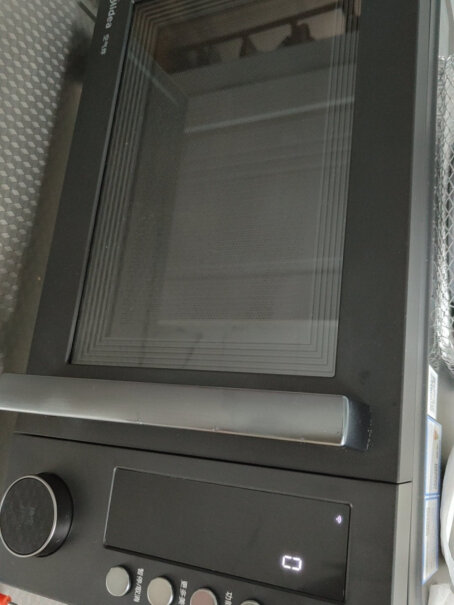 美的变频家用微波炉光波烧烤炉微波炉一体机里面有没有灯光的？