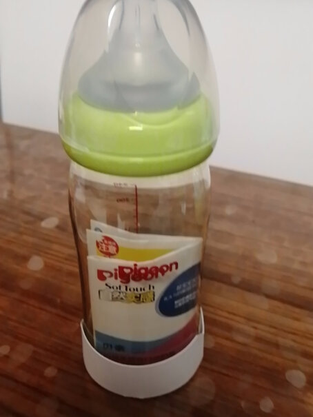 贝亲Pigeon奶瓶刚出生婴儿不用吸管喝得到吗？