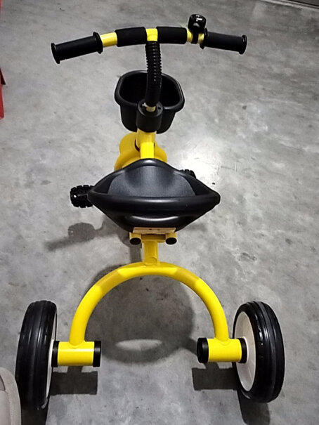 乐卡儿童三轮车避震脚踏车婴幼儿三轮儿玩具童车稳定性怎么样，会侧翻吗？