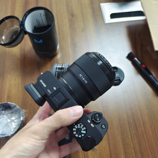 索尼FE 85mm F1.4 GM镜头索尼镜头确实比佳能贵不少啊？