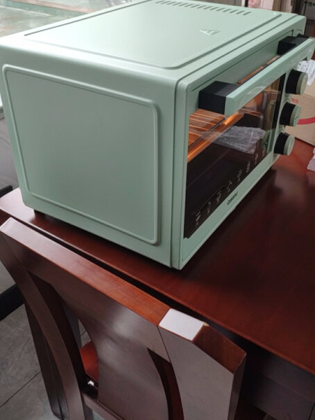 格兰仕电烤箱家用40L大容量上下独立控温内胆是什么材质的 好清洗吗？