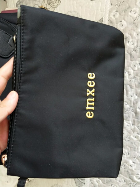 嫚熙（EMXEE）出行用品嫚熙EMXEE妈咪包双肩包可手提评测质量好吗,评测哪一款功能更强大？