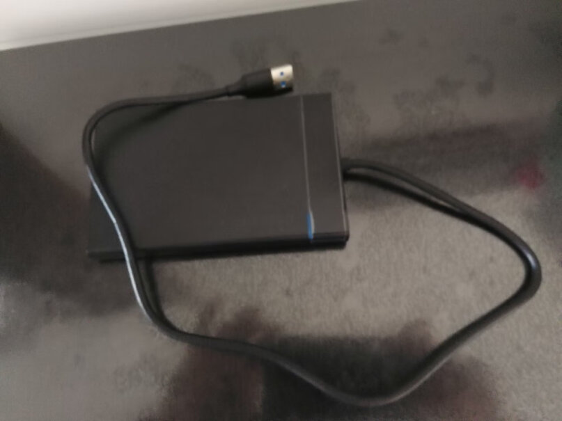 绿联移动硬盘盒USB3.0 SATA固定线2.5寸能上固态硬盘吗？