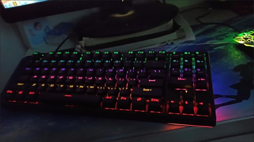 雷神有线游戏机械键盘红轴KG3089R幻彩版自定义背光按完fn+1后怎么操作？