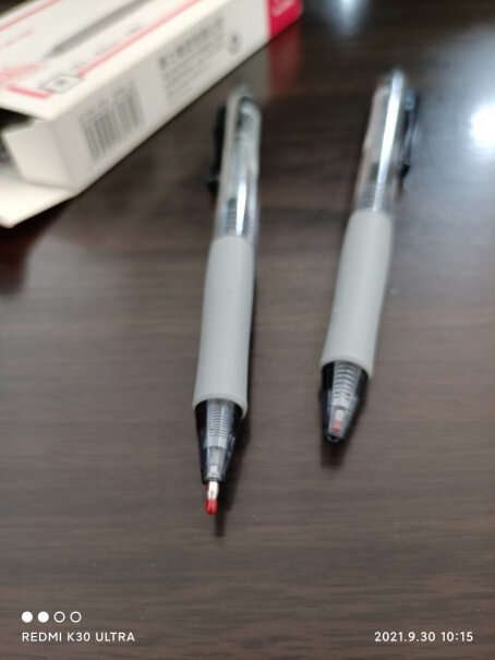 笔类得力deli0.5mm全针管可擦中性笔签字笔水笔学生文具使用情况,功能介绍？