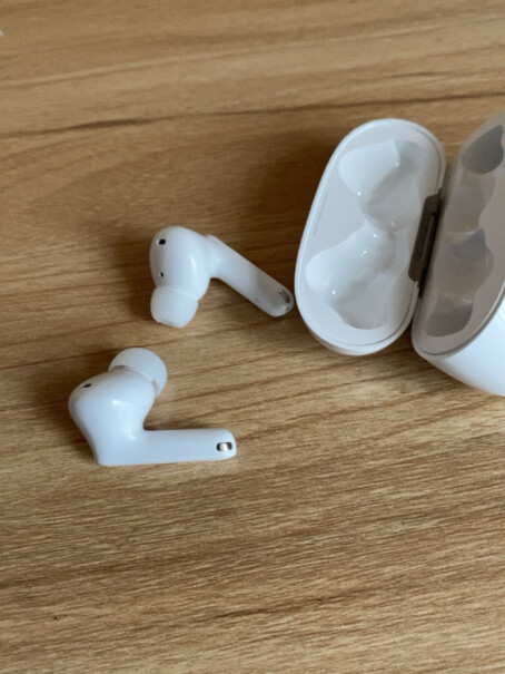 小度主动降噪智能耳机Pro蓝牙耳机1、支持录音后回放吗？2、支持音频文件导出吗？