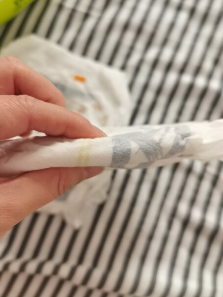 babycare尿不湿Airpro裤加量箱装XL721217kg超薄宝宝带着出现过两次湿疹，我们宝以前不管是换别的尿不湿，还是其他时候，从没有过，不知道大家有这个情况不？