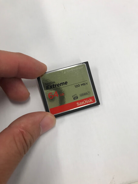 闪迪64GBCF存储卡1DX3能用吗？