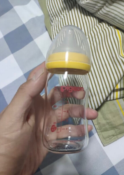 贝亲Pigeon奶瓶想买160毫升的给宝宝喝水用合适不？会不会小？