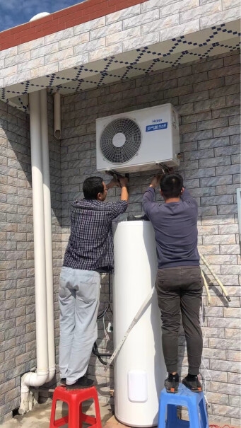 海尔空气能热水器家用200升纯空气能加热两个浴室间隔距离远，远的那个出热水需要多长时间？也就是会浪费多少冷水后才出热水？