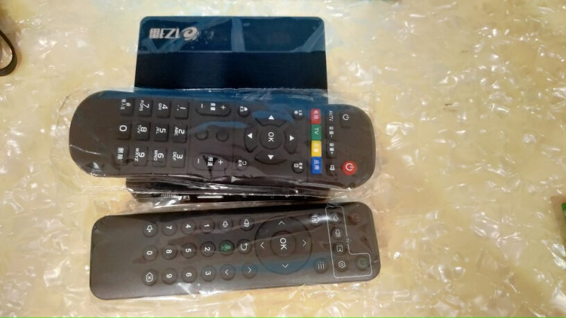 预装奇异果TV华为海思芯片4K高清网络电视机顶盒是连无线网络吗？