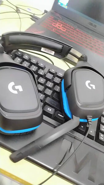 罗技G331虚拟7.1环绕声立体声游戏耳机麦克风想问问是usb接口还是耳机耳麦口？
