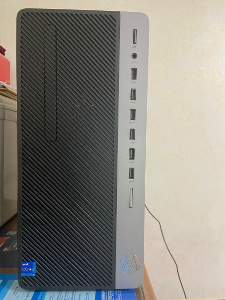 惠普HP战99设计师台式电脑主机11代i7-11700屏幕分辨率未给出数据,有1920*1080？