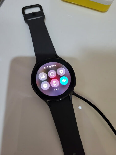 三星Galaxy Watch4 40mm蓝牙款商品照片的蓝色表盘怎么找不到？