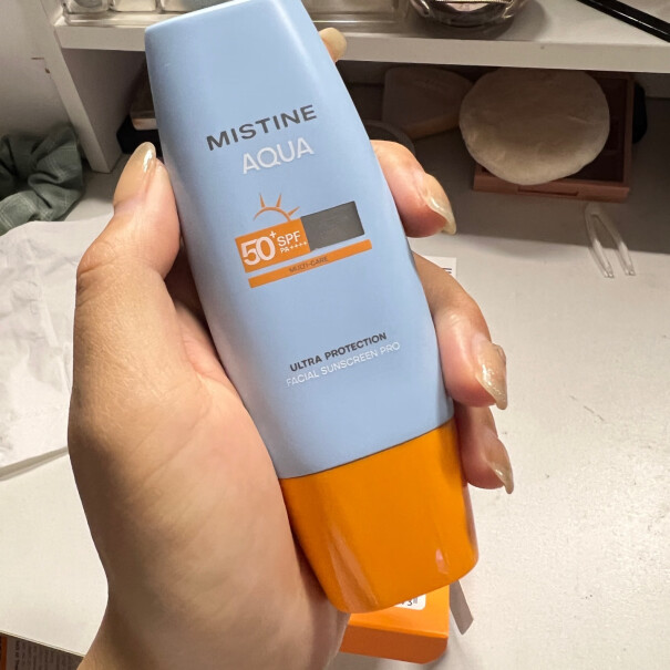 黄帽Mistine蜜丝婷哑光清透提亮90mlSPF50到底是不是智商税？全方位深度解析！