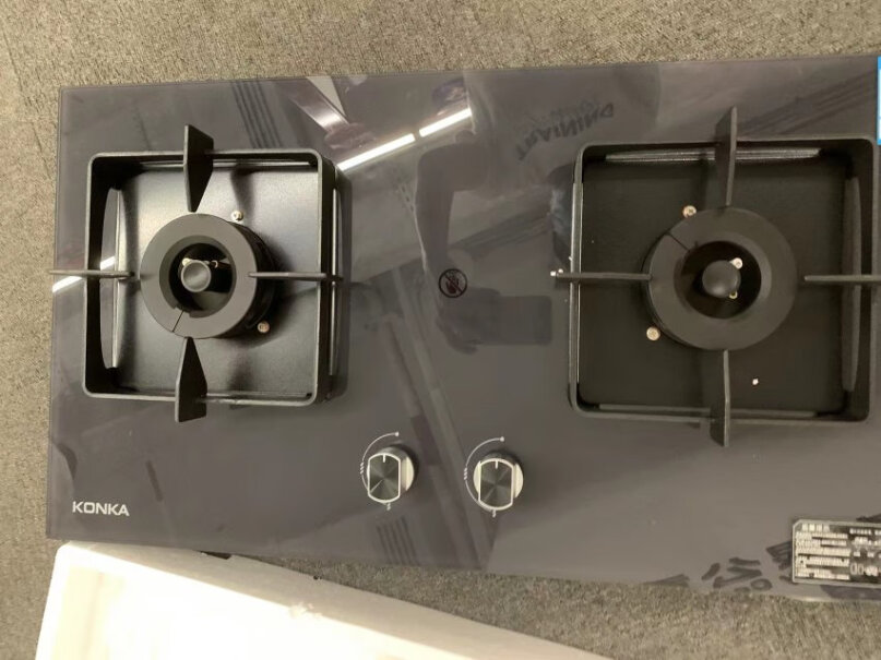 康佳燃气灶双灶具5.0KW液化气灶各位在用的朋友们，会烧的碢底黑黑的吗？
