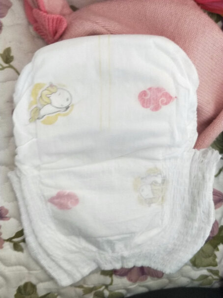 婴芽拉拉裤L码2包100片婴儿超薄干爽尿裤我家宝宝12斤穿多大的？