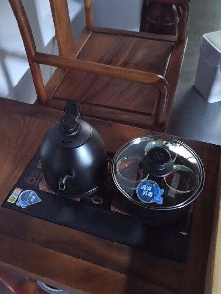 金灶全自动上水电热水壶保温烧水壶茶具一体泡茶专用电茶炉可烧水多少升，家用是否太大？