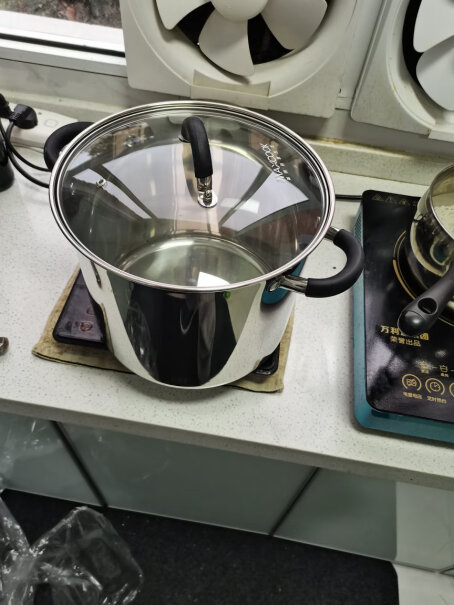 美厨汤锅304不锈钢复底高汤锅24cm用一段时间底部会爆烈吗？