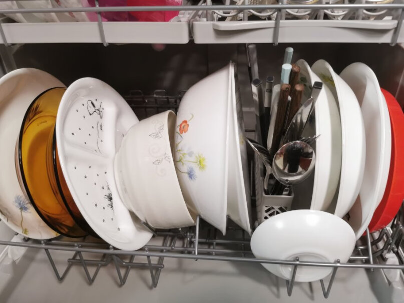 松下自动洗碗机家用台式松下洗碗机免费安装摆放碗筷有技巧吗？朝什么方向摆洗得干净呀？