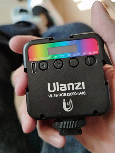 ulanzi光灯全彩色温VL49RGB磁吸LED灯微单便携好用吗？优缺点质量分析参考！