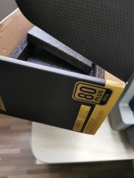 先马（SAMA）金牌750W电源七彩虹gtx770四g能不能带动？