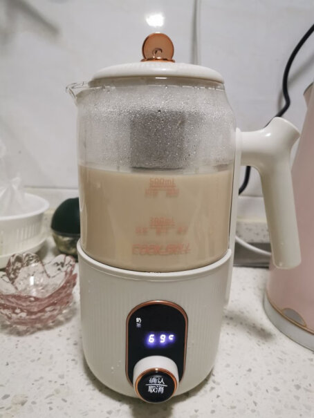 厨技奶茶破壁机家用豆浆机小型迷你静音打一次几个人喝？