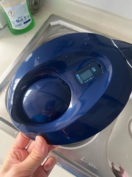 碧然德过滤净水器计数器是个单纯的计时器吧？与滤水量无关？