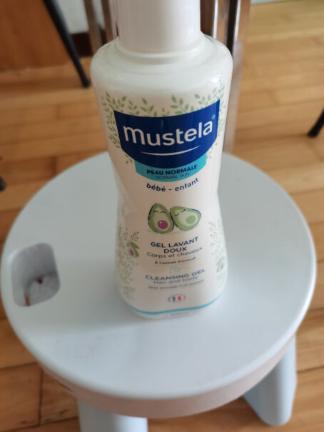 妙思乐Mustela洗发沐浴露500ml二合一我家宝宝一个月能用吗？
