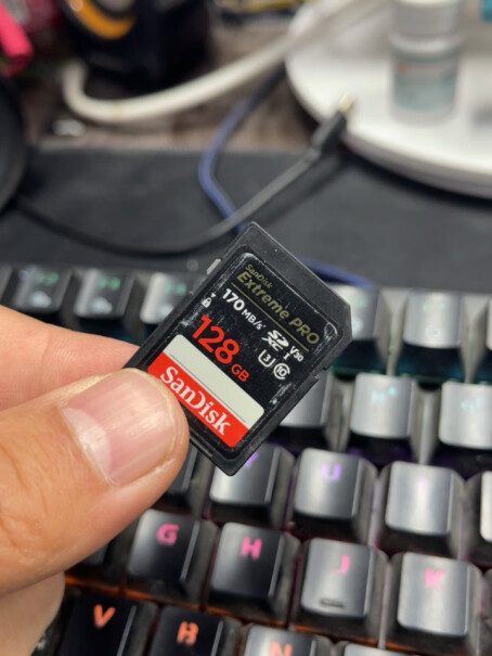 闪迪（SanDisk）512GB TF（MicroSD）存储卡 U1 C10 A1 至尊高速移动版内能不能识别哪位同志试过海康或萤石摄像头，支持512吗，能不能识别卡。？