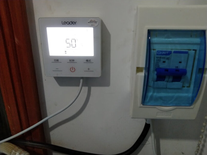 海尔空气能热水器家用200升包安装超一级能效WiFi80℃杀菌洗双变频超级节能效率500%友友们，请问用多大的空气开关合适？
