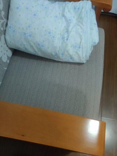 毛毯南极人NanJiren牛奶绒毛毯被子午睡毯评测哪款质量更好,为什么买家这样评价！