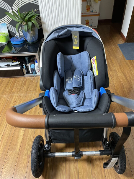 德国FORBABY婴儿推车婴儿车可坐可躺亲们，香槟紫色男宝宝用会不会太艳丽了呢。