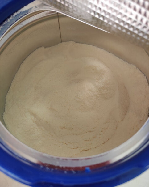 飞鹤星飞帆较大婴儿配方奶粉不是30毫升一勺吗，怎么罐子上面写200毫升要放8勺？
